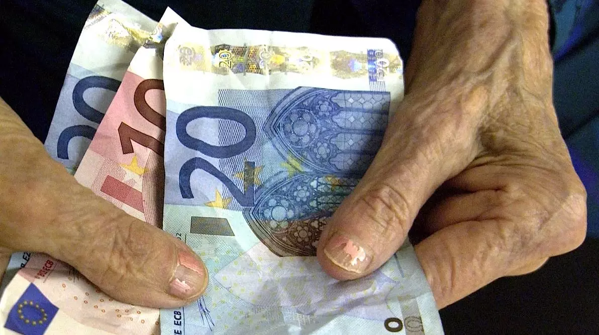 Yliopiston professori on vakuuttunut: eläkeläisten eläkkeiden maksaminen on lopetettava
