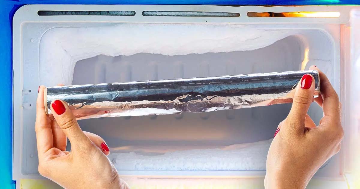 Yksinkertainen pakastustemppu, joka auttaa säästämään sähkölaskussa: tarvitset vain alumiinifoliota.