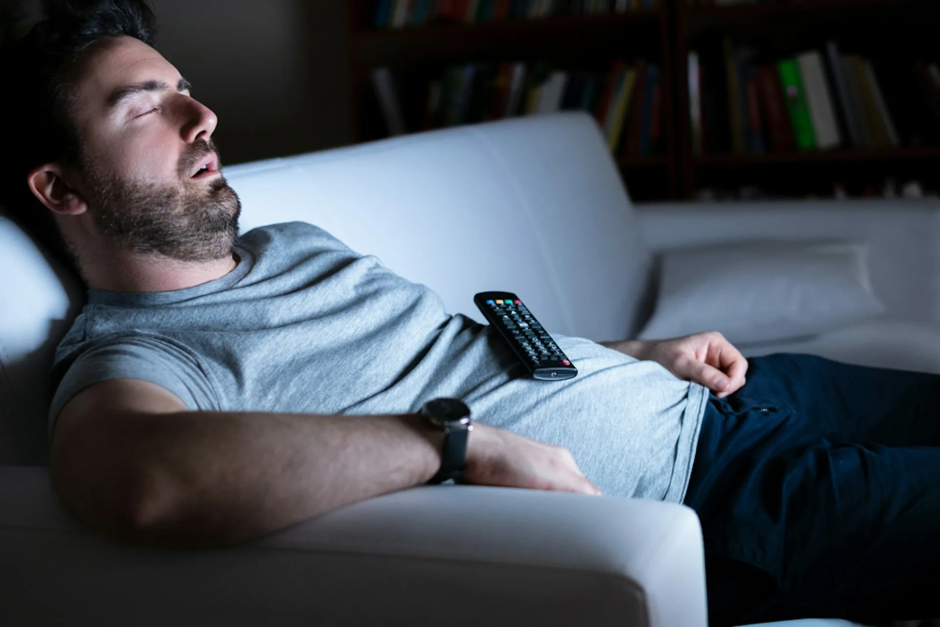Nukkuminen television ollessa päällä: mitä se tarkoittaa psykologia