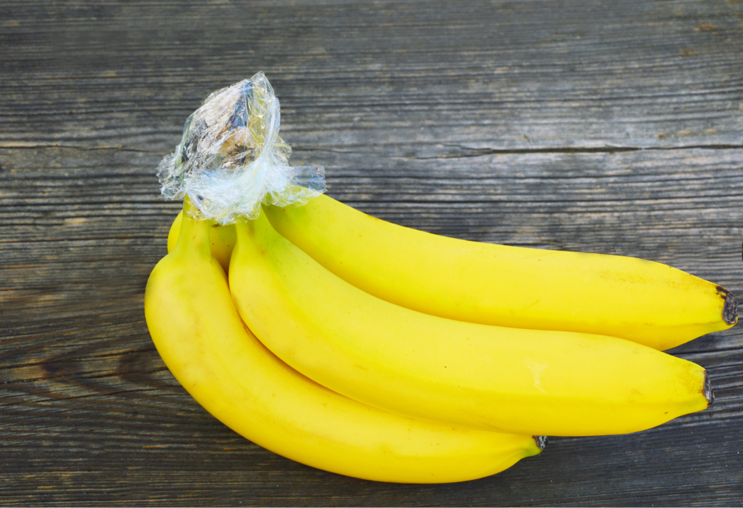 Banaanit säilyttämisen salaisuus on, että ne eivät mustaa kuumuudessa: ne säilyvät pitkään.